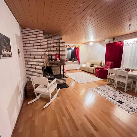 Largehouse Activities & Local Guide רובניימי