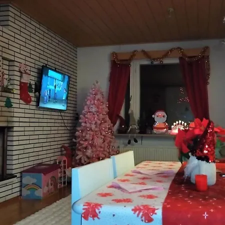 Largehouse Activities & Local Guide בית נופש *