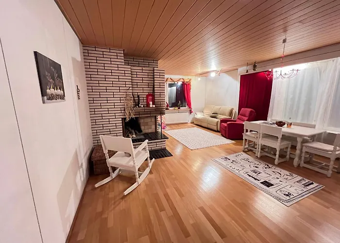 Largehouse Activities & Local Guide רובניימי