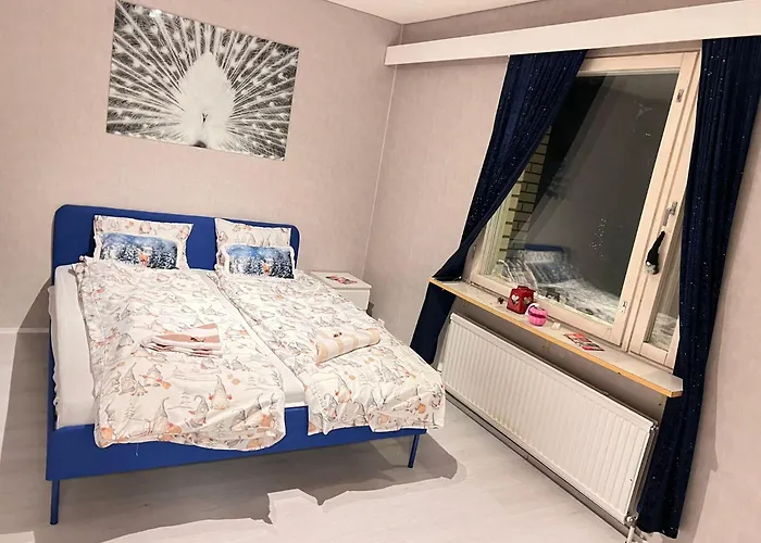 Largehouse Activities & Local Guide בית נופש